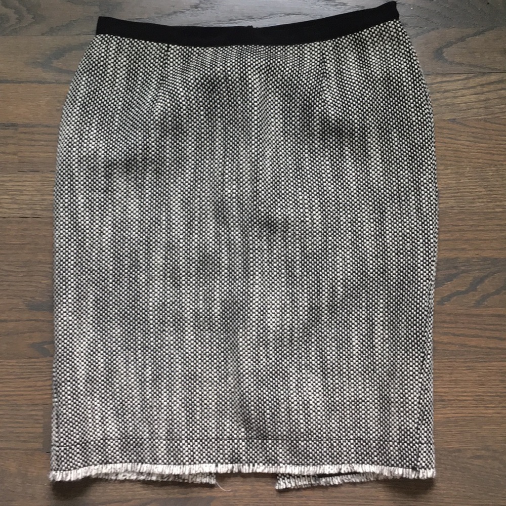 Black and white Limited pencil skirt